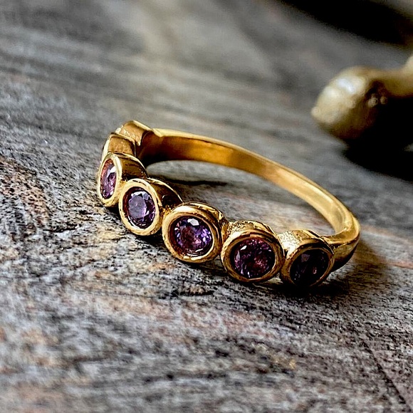 NEW Gold & Purple Zirconium Gemstone Statement Ring - Picture 3 of 16
